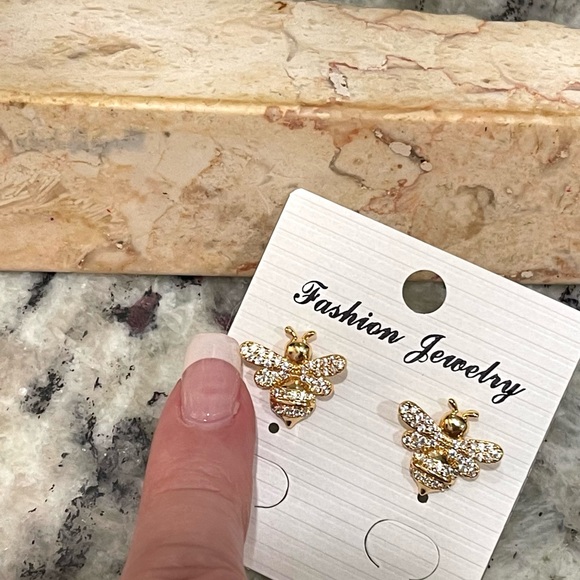 Busy Bee Zircon Gemstone Earrings - Picture 4 of 4